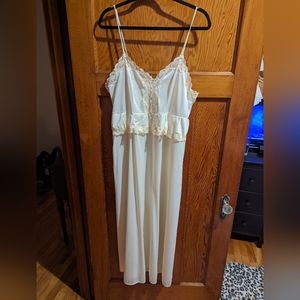 Vintage nightgown